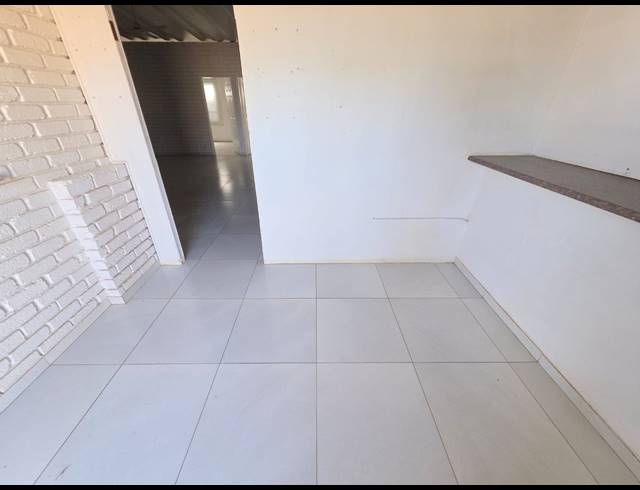 1,450M² BUILDING FOR SALE IN VAALPARK